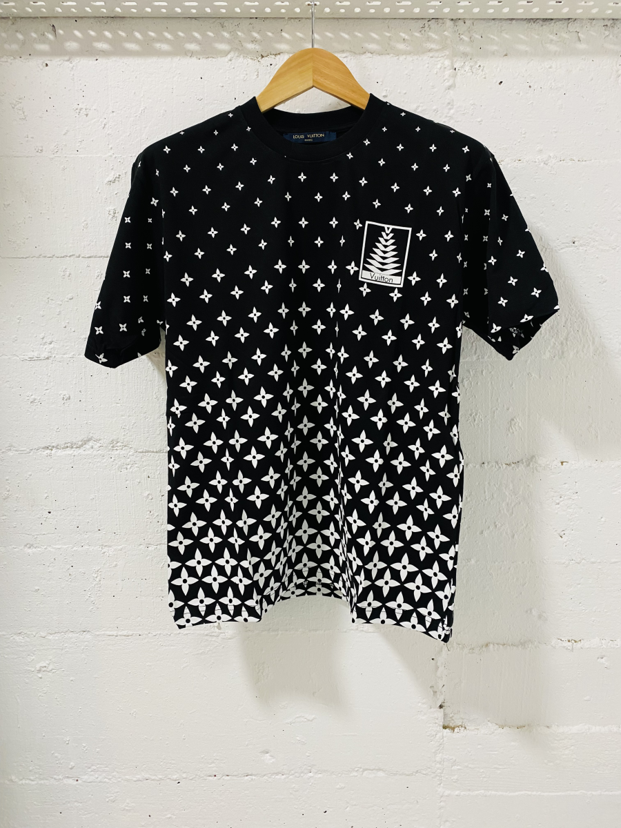 Louis Vuitton T-Shirt ,Vuitton' Black | MASSIMOLUXURYOUTLET