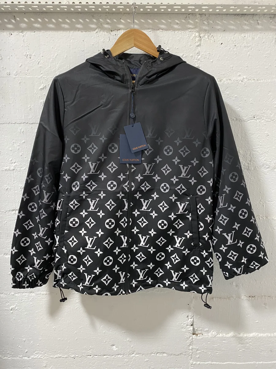 Louis Vuitton Jacket Hoodie Monogram Black/White | MASSIMOLUXURYOUTLET