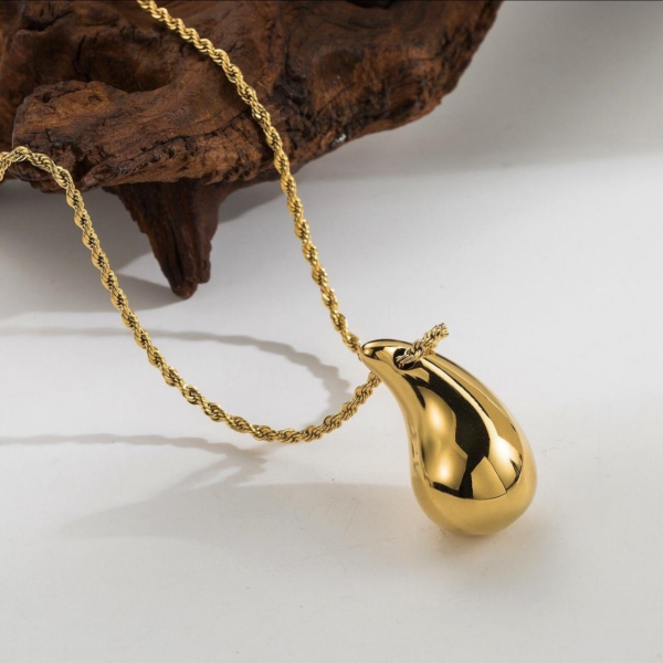 WATER DROPLET Necklace Gold | 💖 𝕄𝕠𝕕𝕖𝕝 𝔻𝕠𝕝𝕝 💖💋