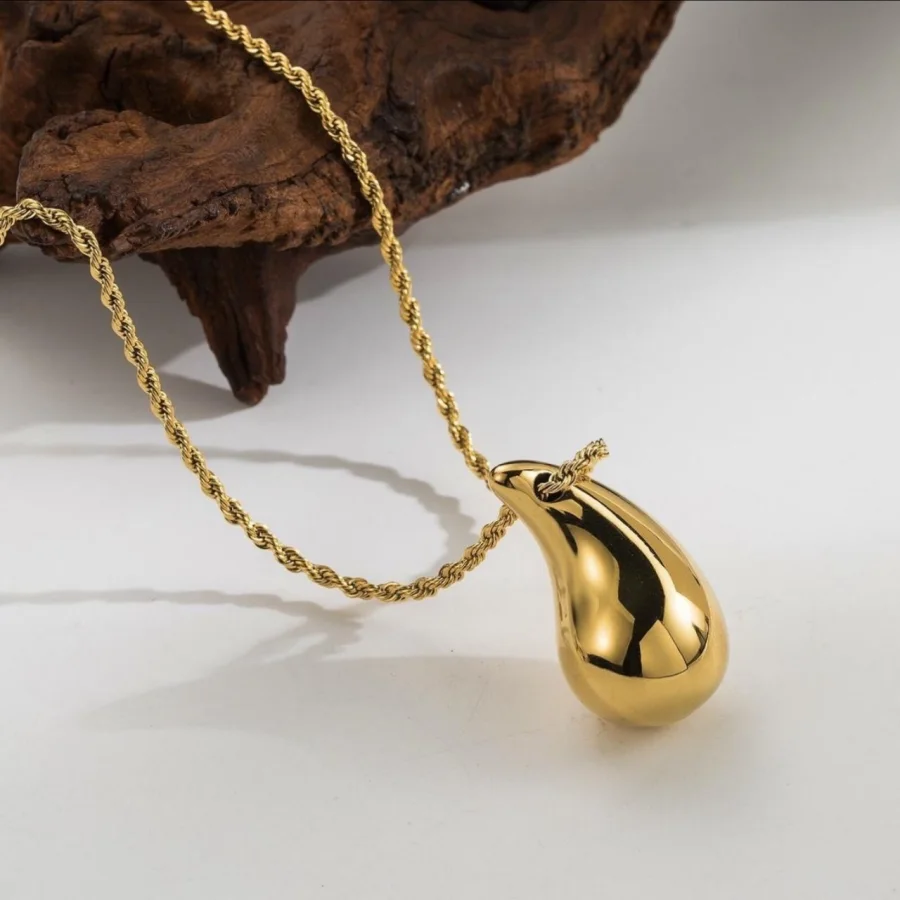 WATER DROPLET Necklace Gold | 💖 𝕄𝕠𝕕𝕖𝕝 𝔻𝕠𝕝𝕝 💖
