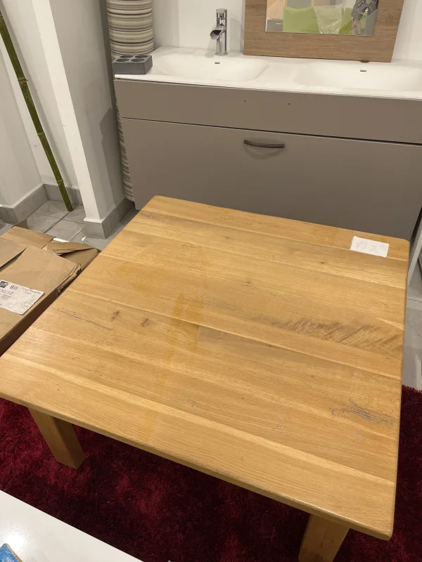 Table en bois massif carré | MULTI-AFFAIRES