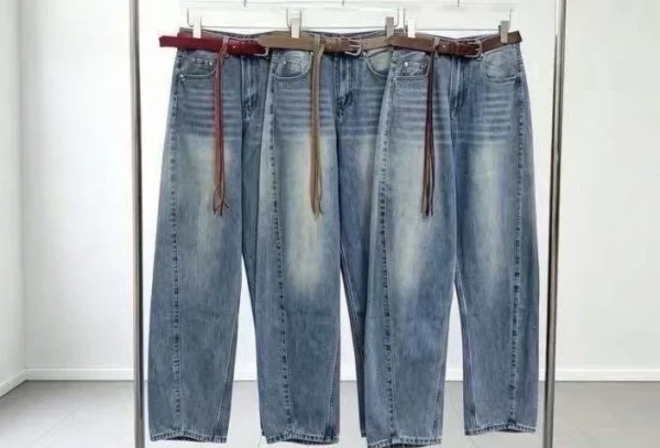 Jeans Denim Straight-Leg Sfumati con Cintura Inclusa | Moda Shop