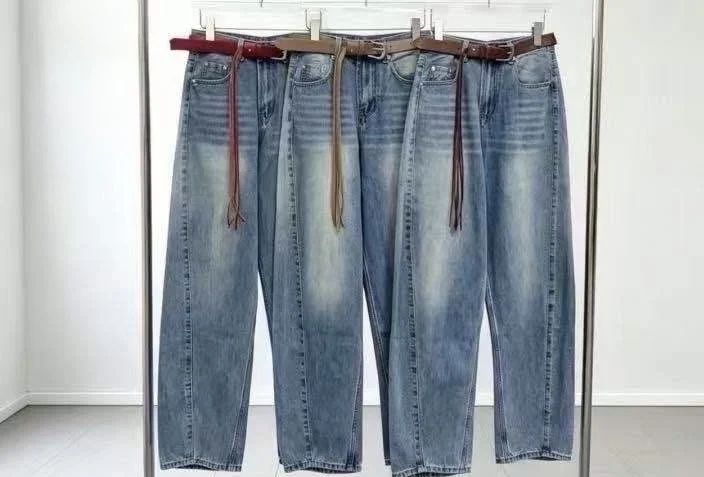 Jeans Denim Straight-Leg Sfumati con Cintura Inclusa | Moda Shop