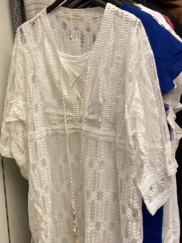 Robe en dentelle  | Astra boutique 