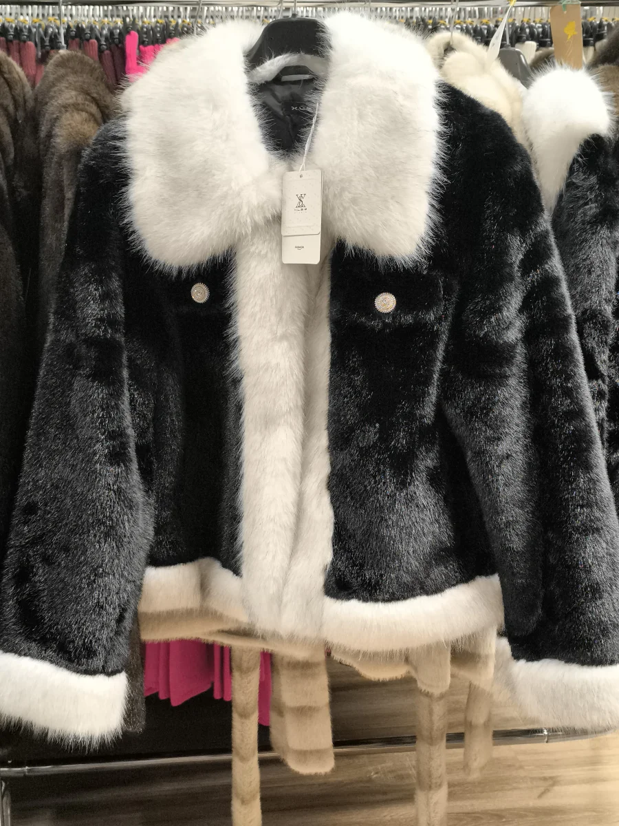 Fourrure Nanou  | By Kotni