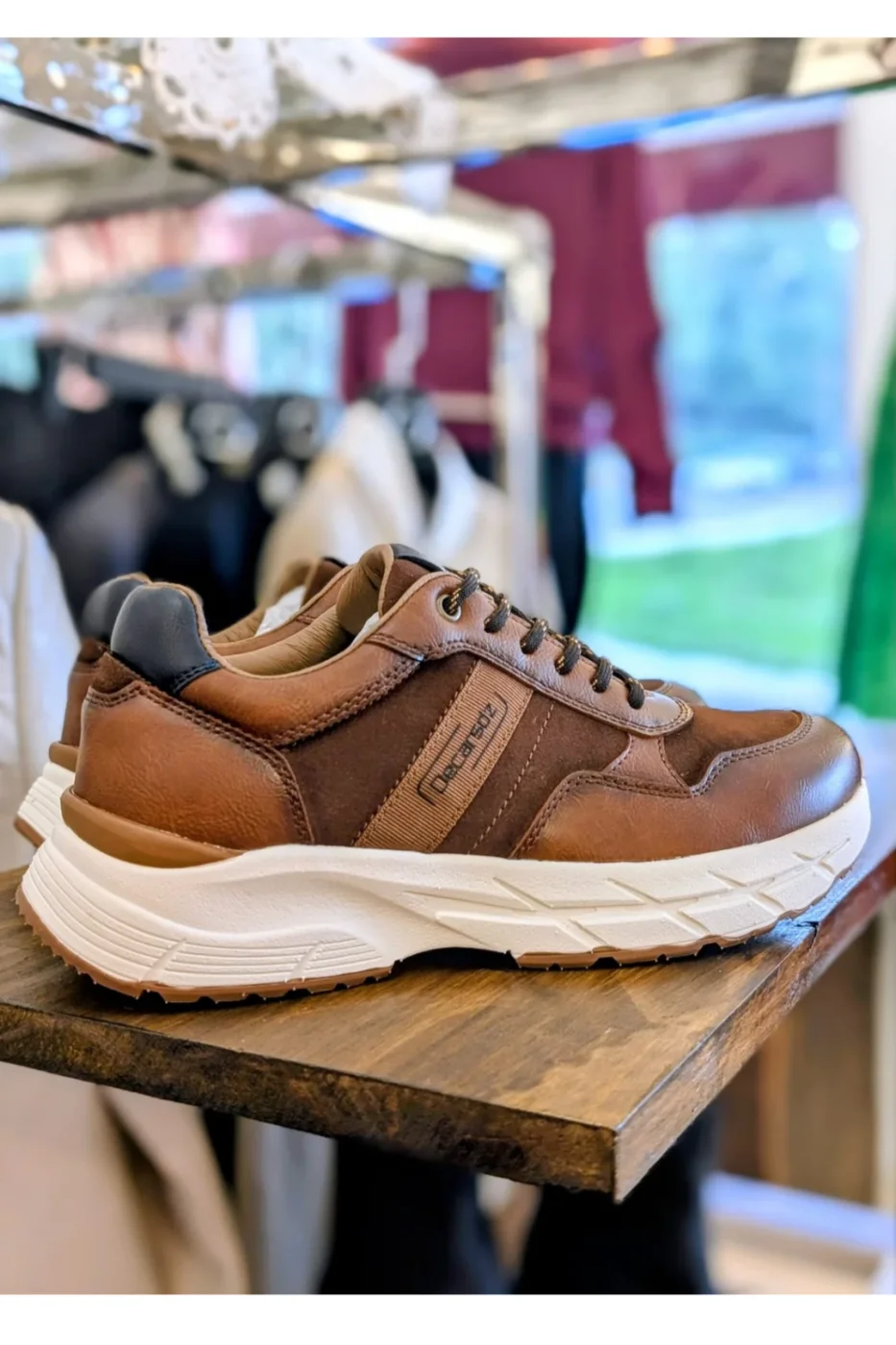 PRÉ-RESERVA Ténis Clássico Castanho EL0999 | definne