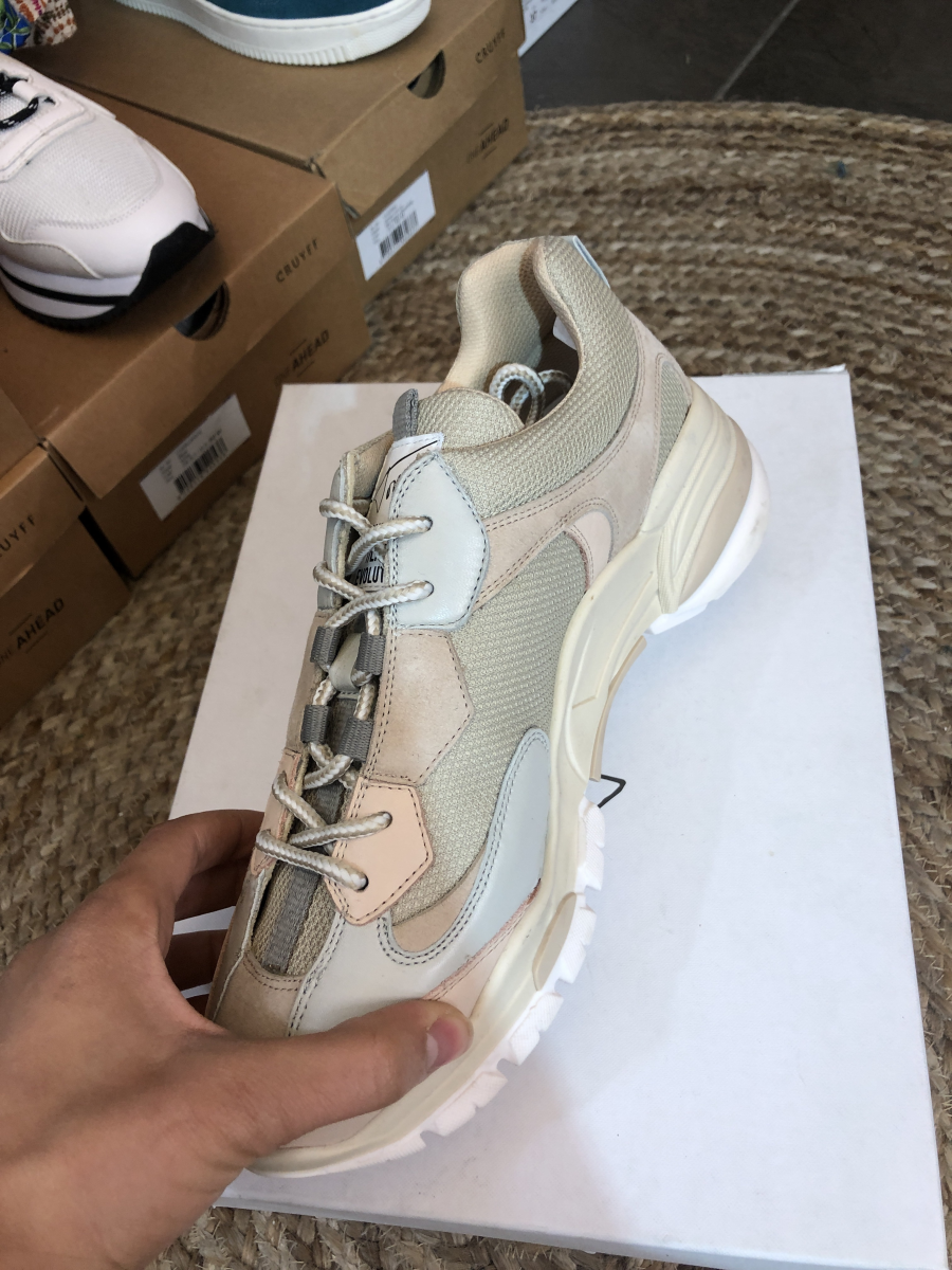 Bas | Astra boutique 