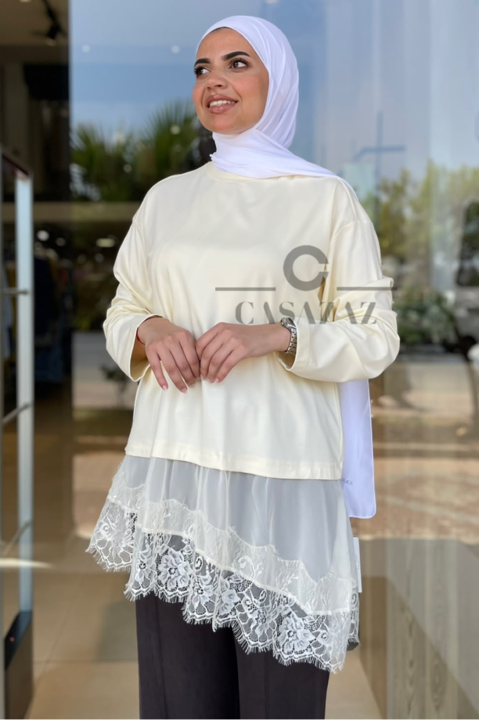 Blouse dentelle asymétrique | CasaZaz