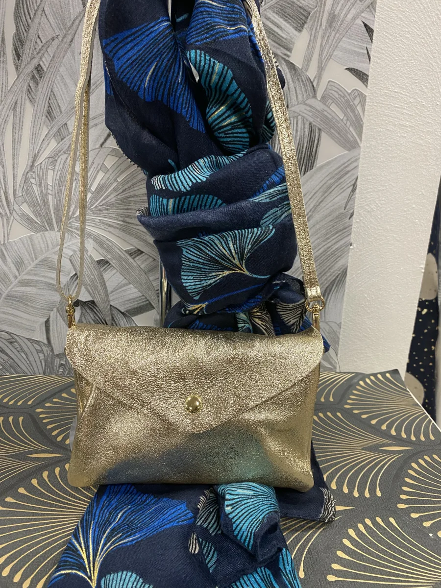 Sac cuir | Jus de coco 