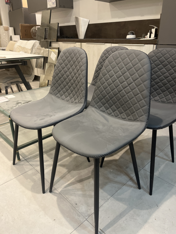 Chaise  en semi cuir  | MULTI-AFFAIRES