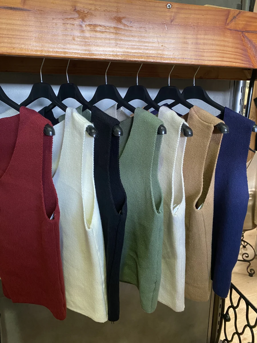 Pull sans manche broche  | Jus de coco 