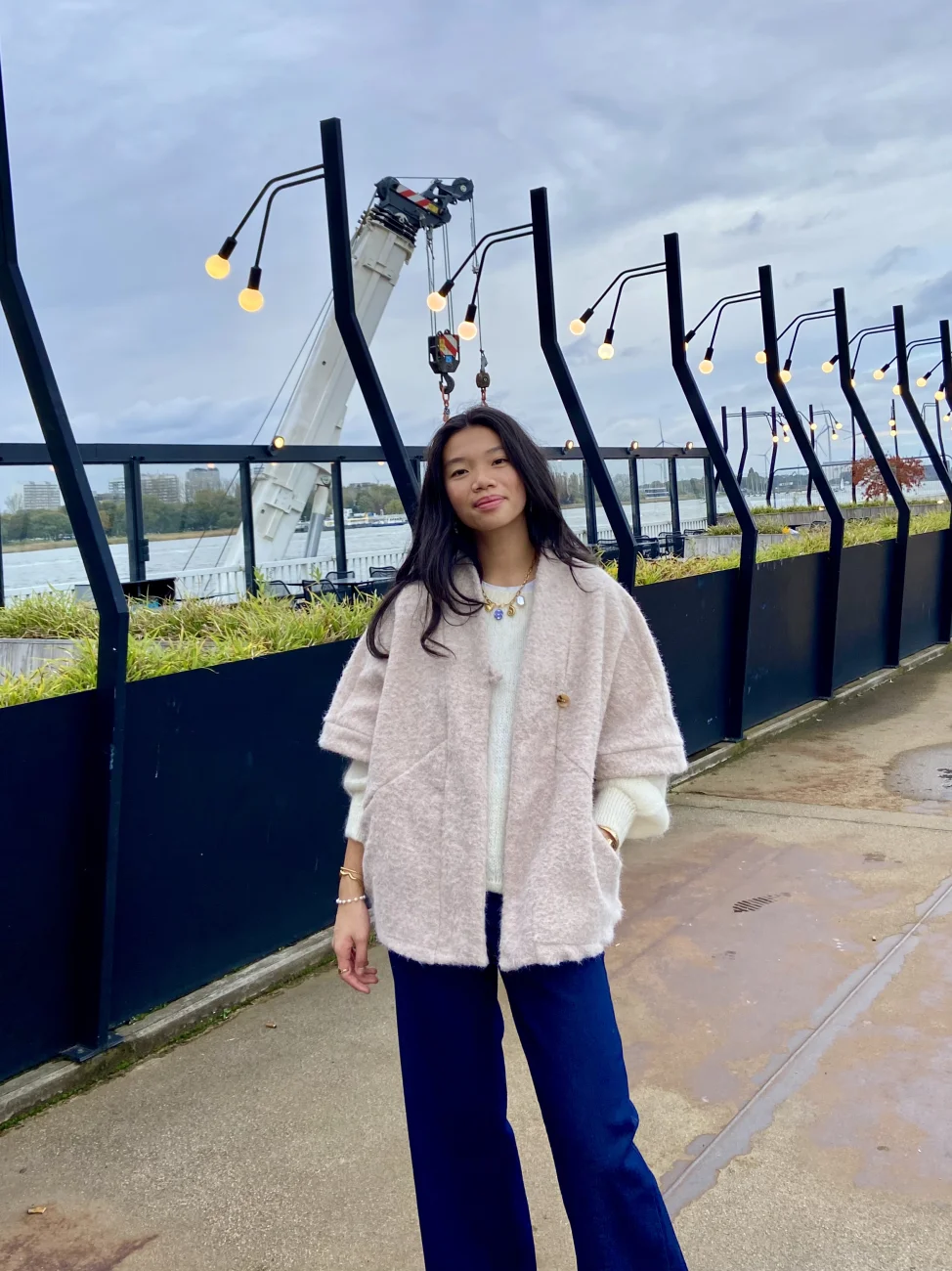 FUZZY SLEEVELESS PONCHO VEST | Salsa Color