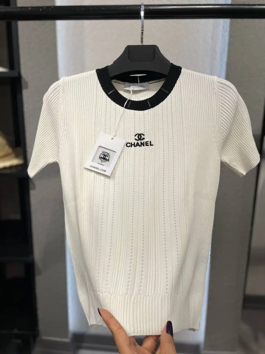 Chanel Paris T-Shirt Women Ecru  | MASSIMOLUXURYOUTLET