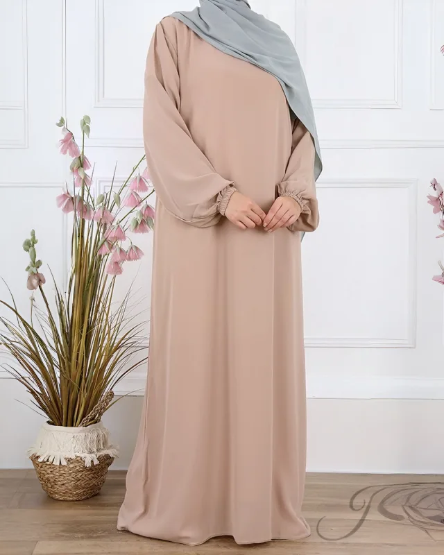 ABAYA AMPLE  BEIGE SABLE – MICROFIBRE ROYALE LÉGÈRE | AMCOSMETIK