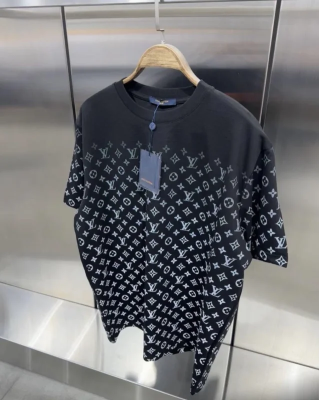 Louis Vuitton T-Shirt Black  | MASSIMOLUXURYOUTLET
