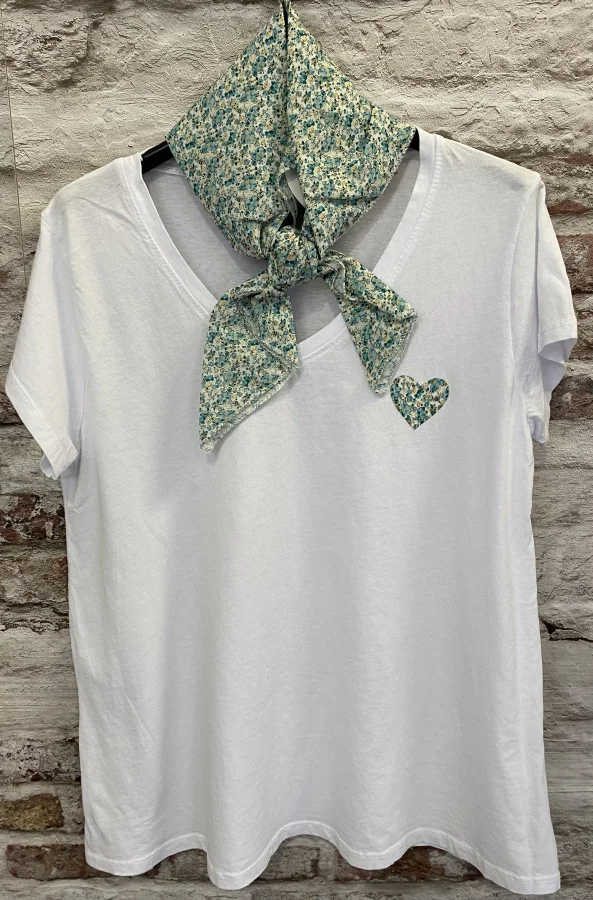 Tee shirt coeur foulard | Jus de coco 