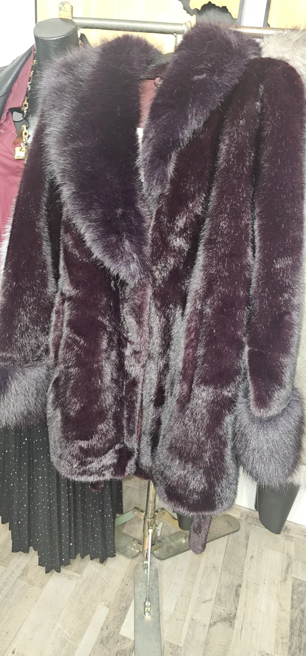 Fourroure Mariadolores | Dresses of my World