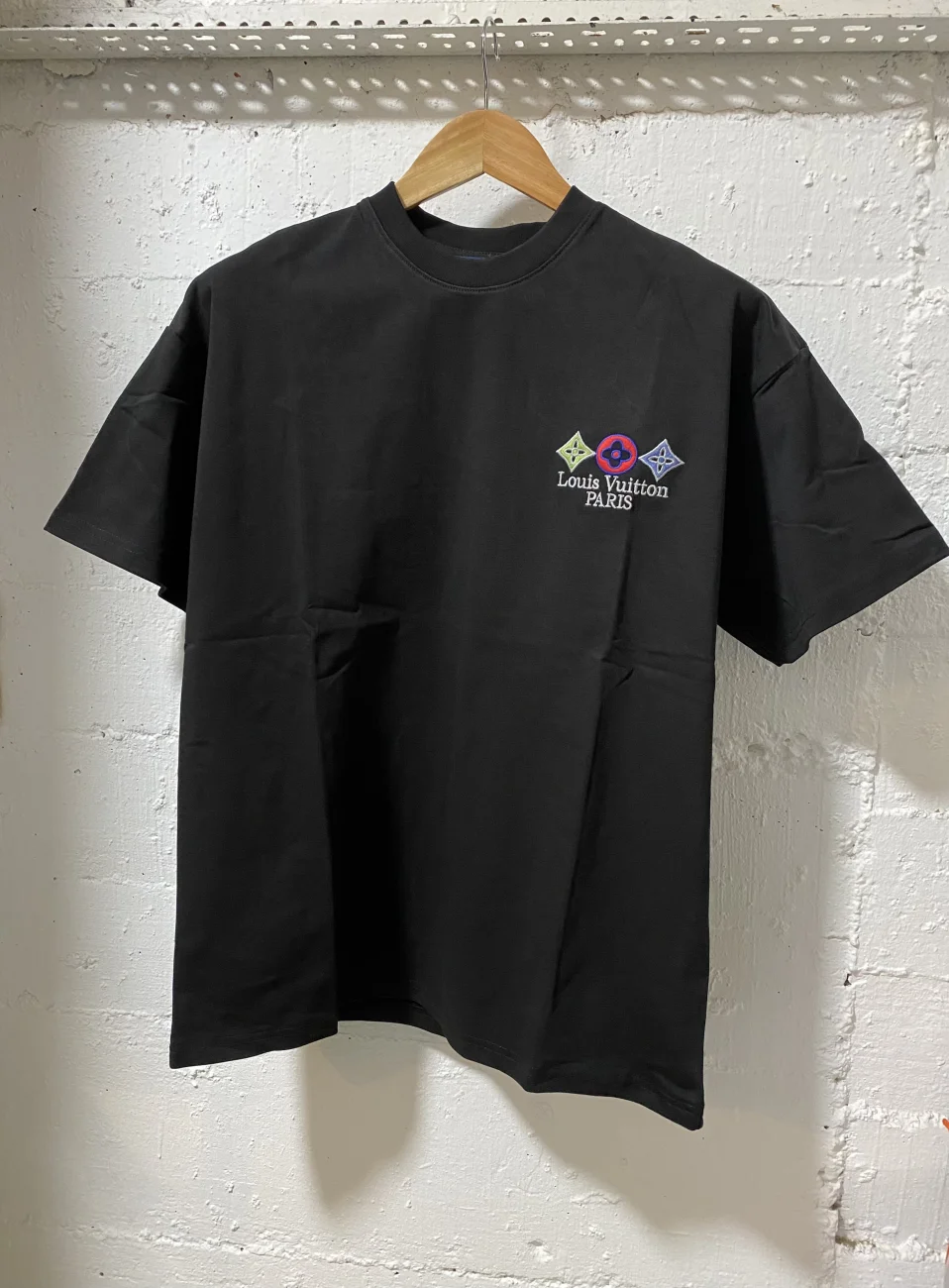 Louis Vuitton T-Shirt Black Print Motiv | MASSIMOLUXURYOUTLET