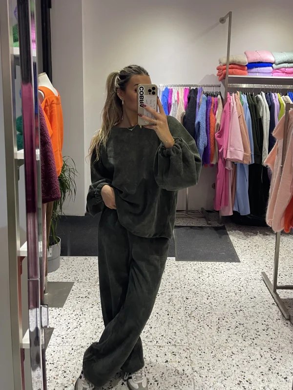 VELOUR ROUND-NECK LONG SLEEVE | Salsa Color