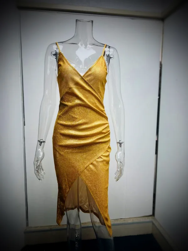 CLUB Sparkly Cleavage Dress Gold | 💖 𝕄𝕠𝕕𝕖𝕝 𝔻𝕠𝕝𝕝 💖