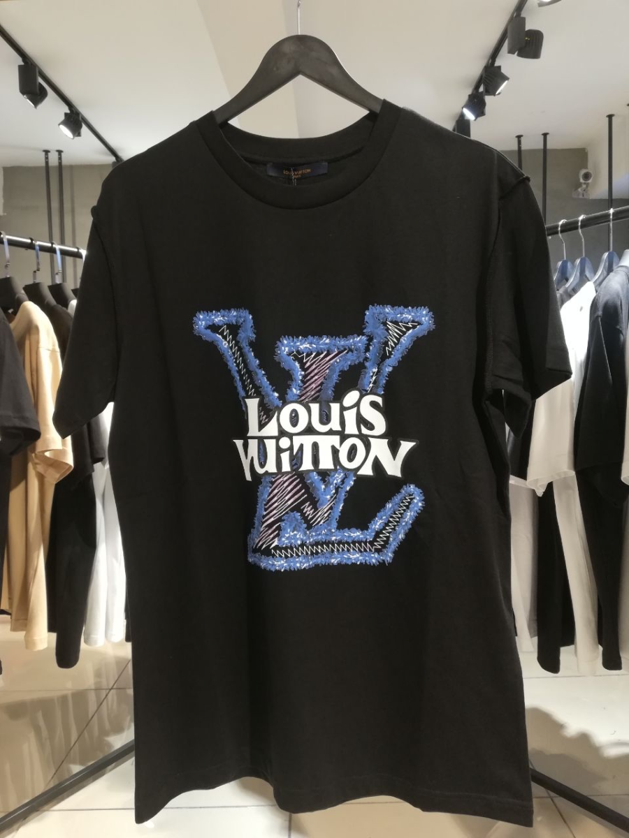 Louis Vuitton T-Shirt Black | MASSIMOLUXURYOUTLET