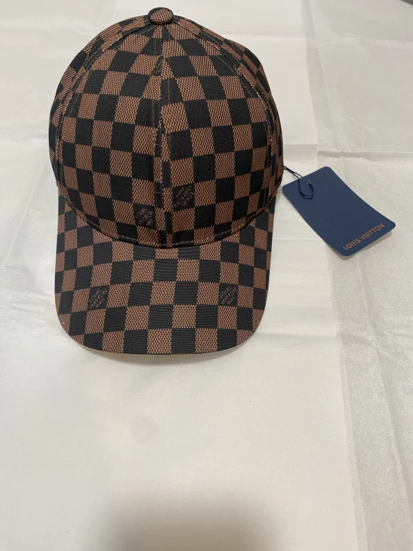 Louis Vuitton Cap Marque Brown  | MASSIMOLUXURYOUTLET