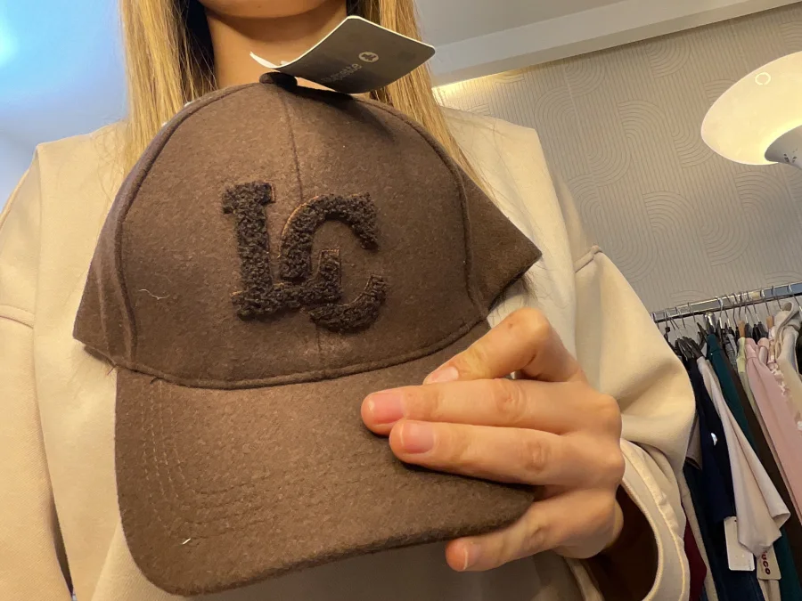 Cas | Astra boutique 