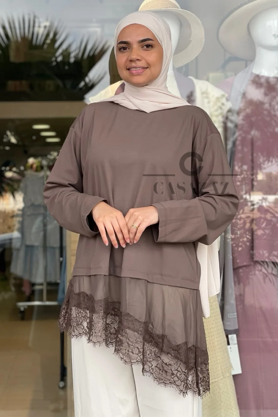 Blouse dentelle asymétrique | CasaZaz