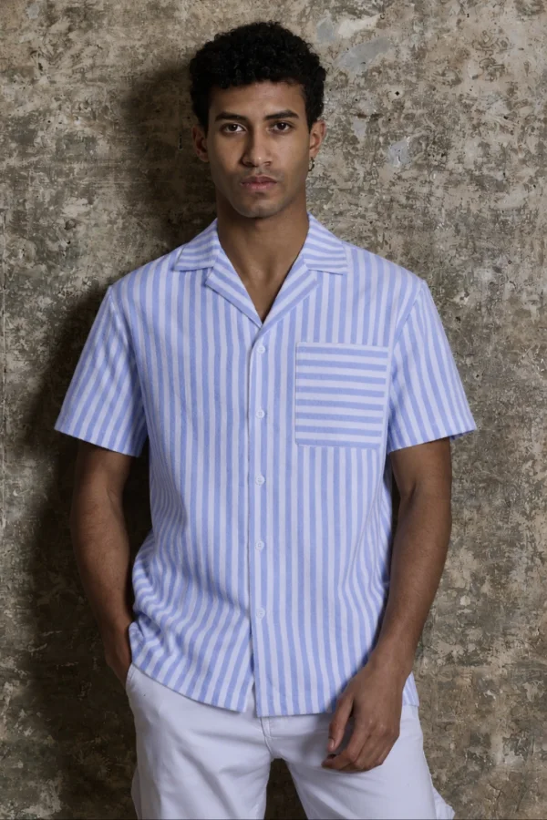 Camisa Santorini Risca Fina em azul Claro Cod.943 | definne