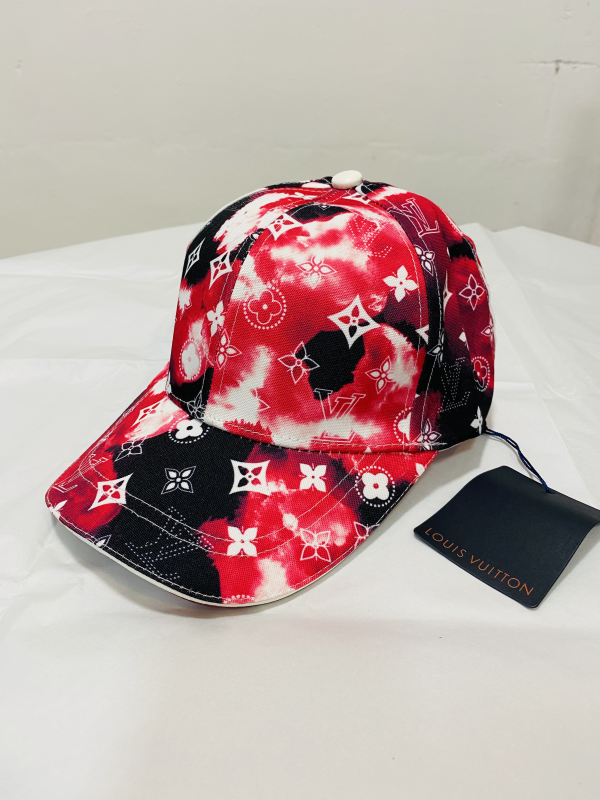 Louis Vuitton Cap Print Designe | MASSIMOLUXURYOUTLET