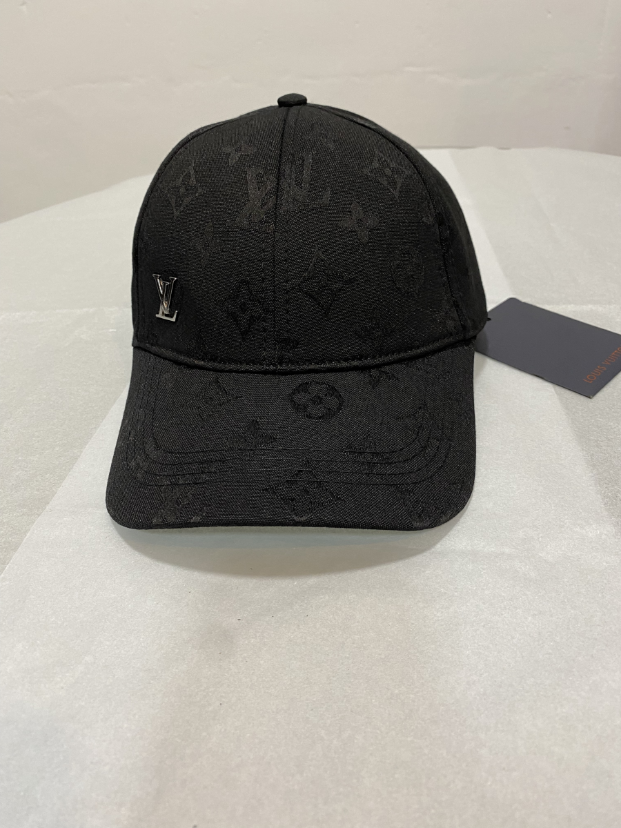 Louis Vuitton Cap Black LV Metal | MASSIMOLUXURYOUTLET