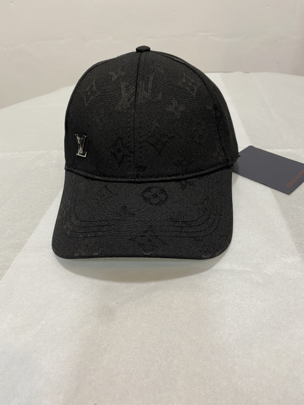 Louis Vuitton Cap Black LV Metal | MASSIMOLUXURYOUTLET