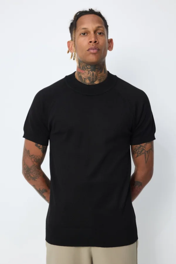 PRÉ-RESERVA T-Shirt Básica de malha Preta | definne