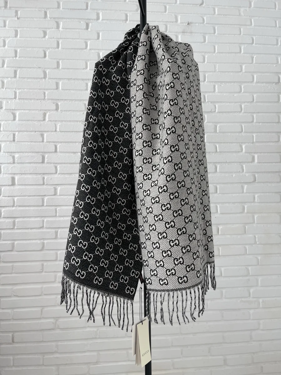 Gucci Scarves Black Double face GG Unisex | MASSIMOLUXURYOUTLET