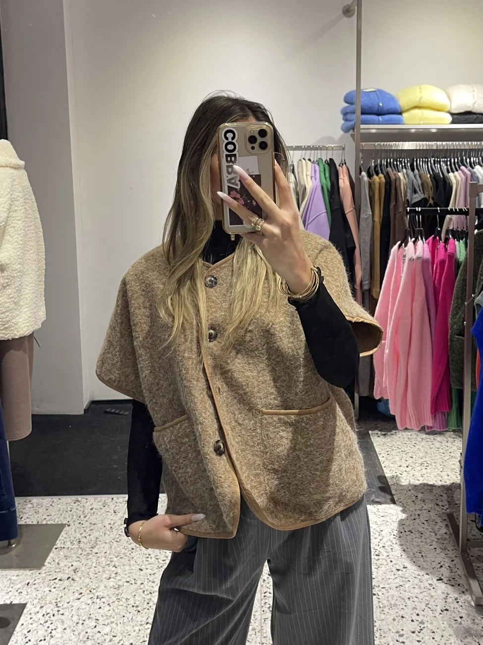 FUZZY VEST | Salsa Color