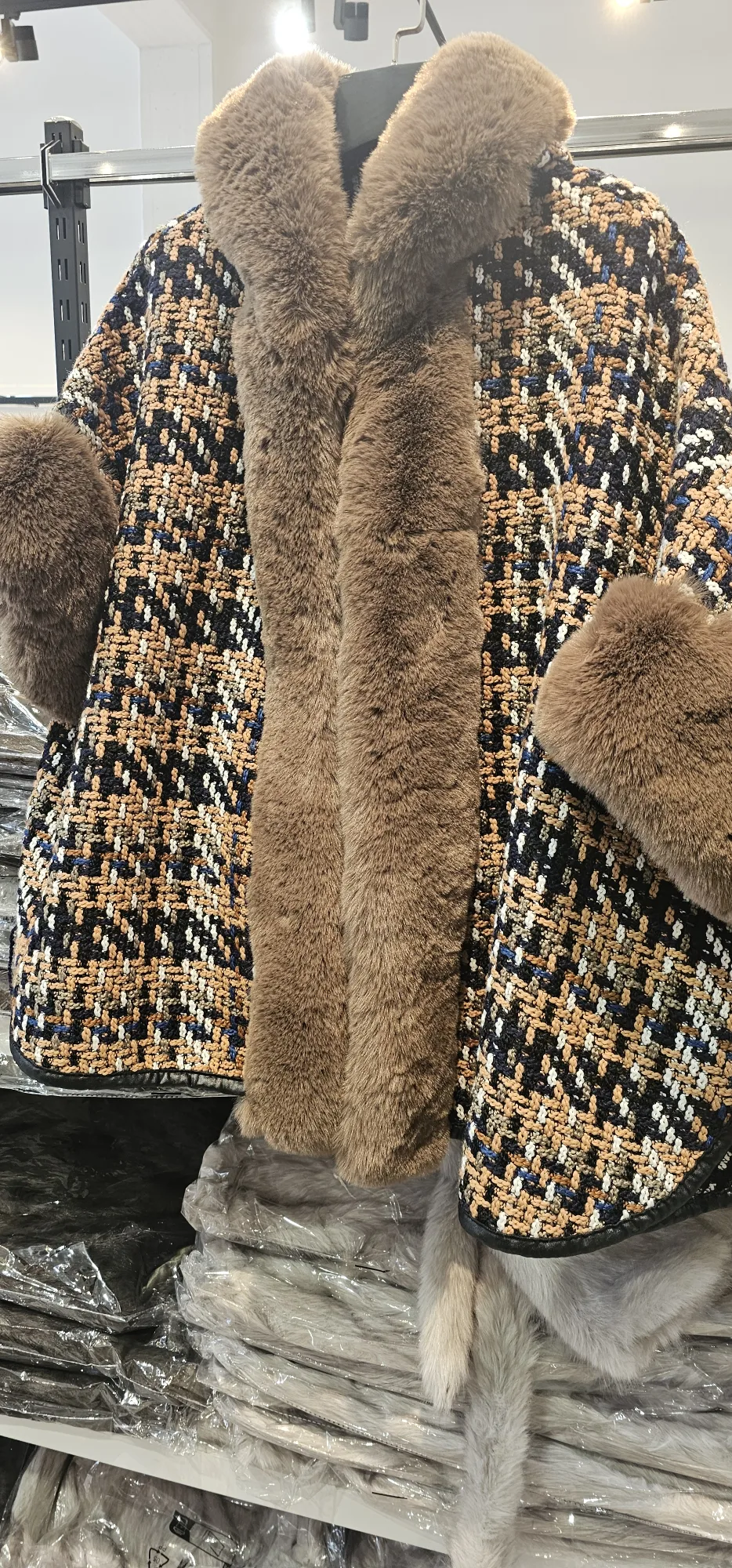 Cape Lifesendy | Dresses of my World