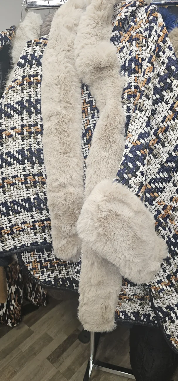 Cape Aurely | Dresses of my World