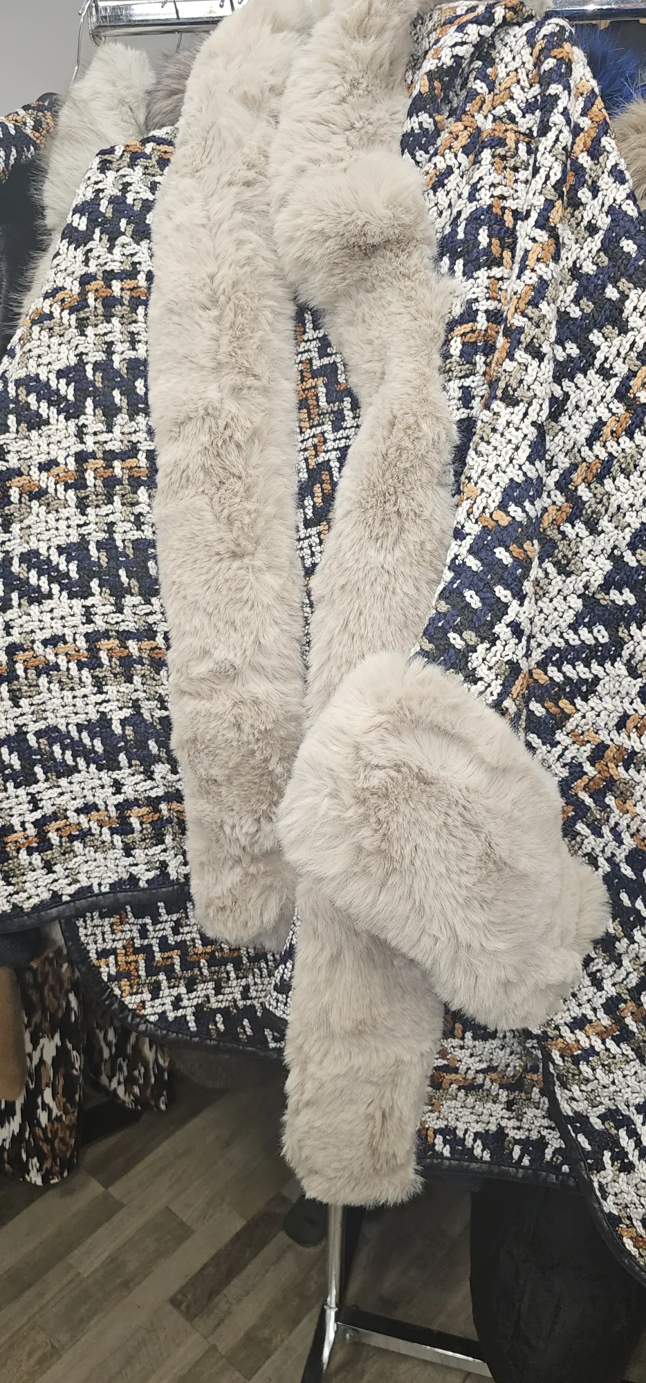 Cape Aurely | Dresses of my World