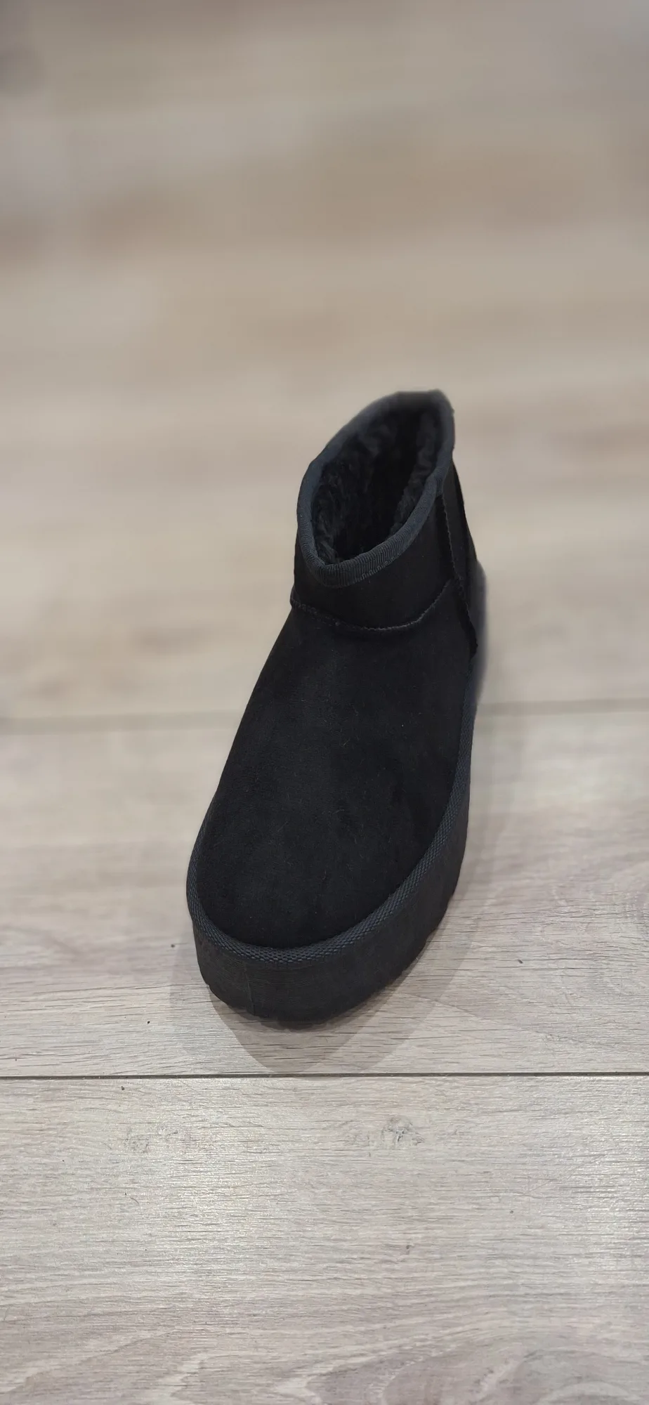 Bottes en suedine noir ugg | Rynalife