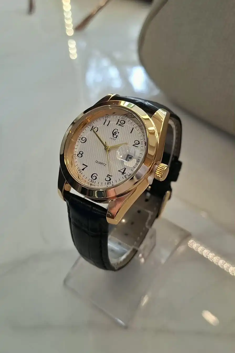 Relógio GG LUX Black & Gold Fundo Branco  | definne
