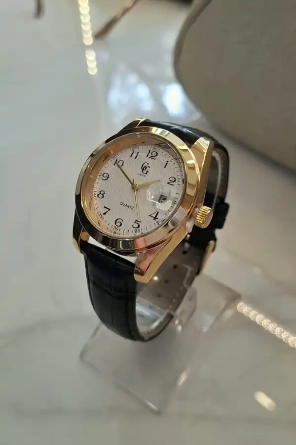 Relógio GG LUX Black & Gold Fundo Branco  | definne