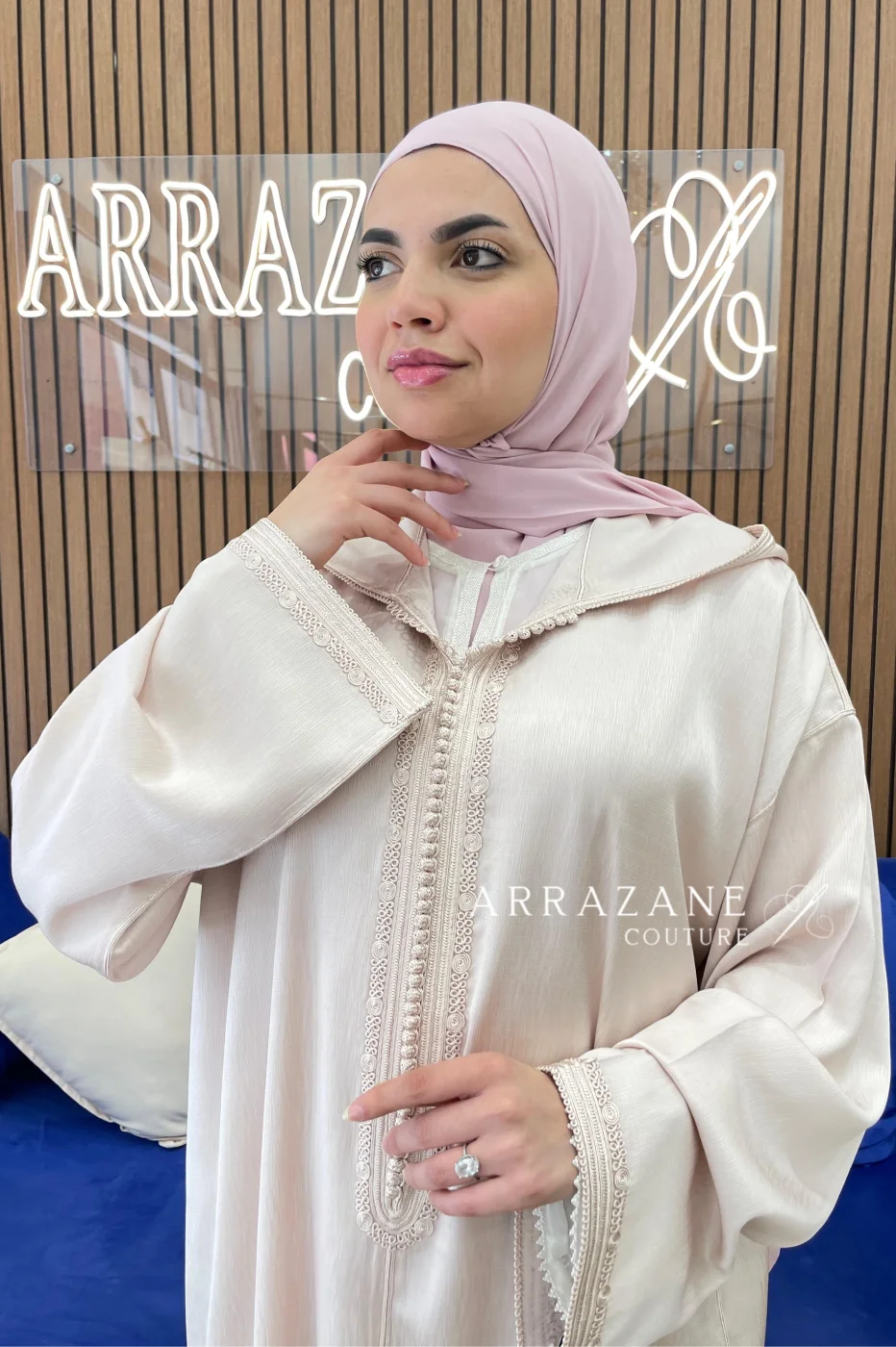 Dejllaba Crêpe Zwak Maalam Main Beige | CasaZaz