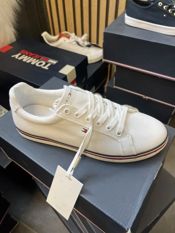 Baskets tommy | Astra boutique 